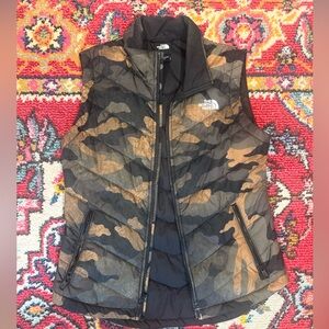 The North Face Women's Camo Puffer Vest size small
